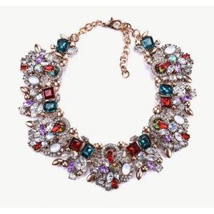 ♥️ Stunning & Sparkling multicolored crystal statement necklace ♥️